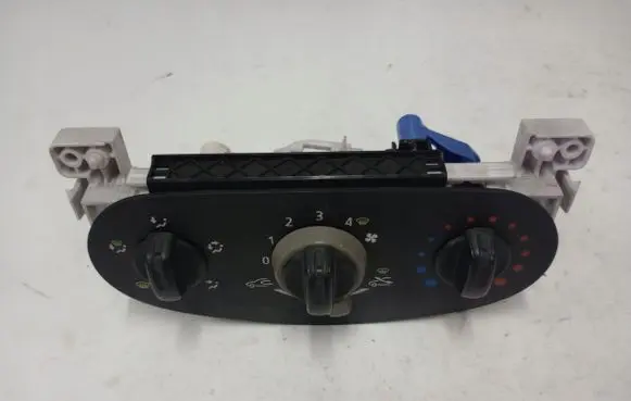 Dacia Sandero Climate control unit T1001640A