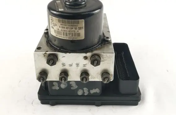 Mercedes-Benz C W203 ABS Pump A0044315412Q01 A2095451432 9Y22G12U22