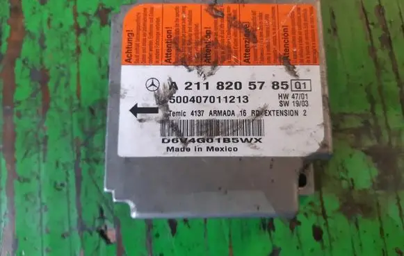 Mercedes-Benz E W211 Airbag control unit/module A2118205785