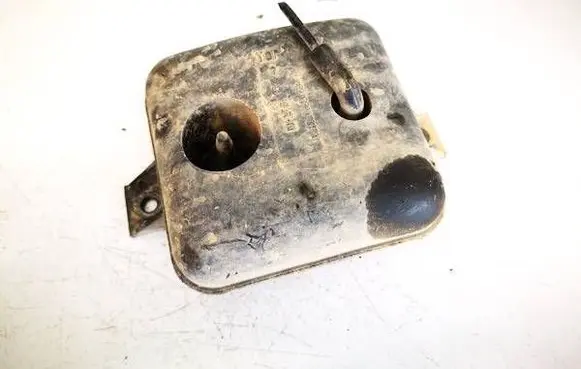 Vacuum air tank