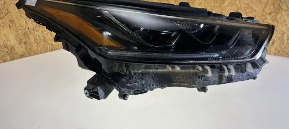 Toyota Highlander XU70 Headlight/headlamp 100008A06K B013369