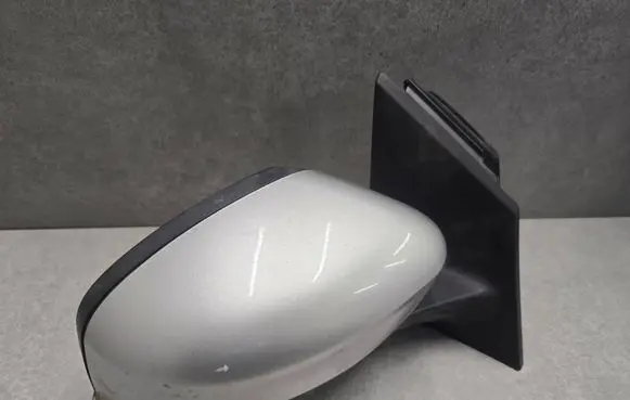 Ford Focus Front door electric wing mirror 212876180