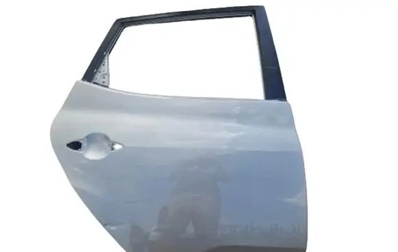 KIA Venga Rear door