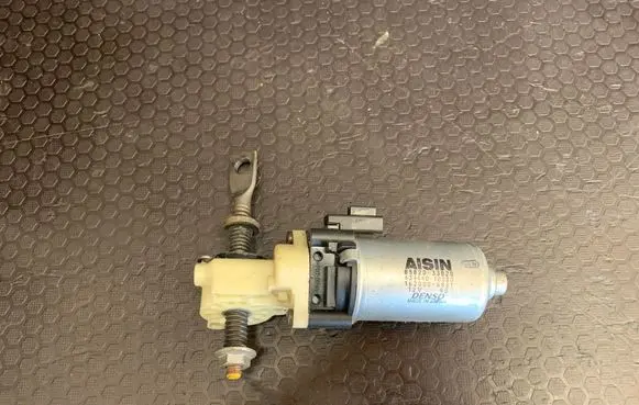 Lexus IS 220D-250-350 Seat adjustment motor 8582033020 1620006861