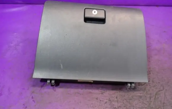 Toyota Corolla Verso E121 Glove box 55551-0F010