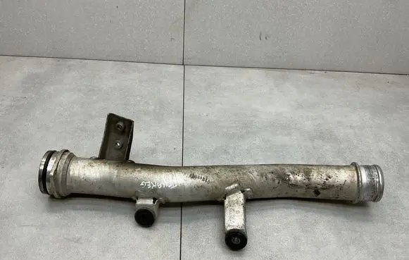 Volkswagen Touareg II Intercooler hose/pipe 7P0145762A