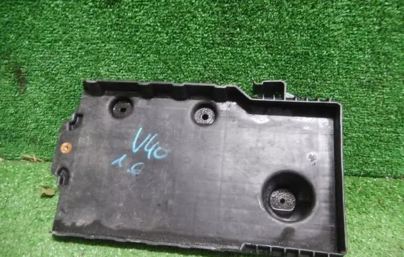 Volvo V40 Battery tray 