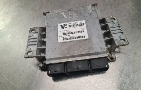 Peugeot 206 Engine control unit/module 9643922580 9642606280 16469034