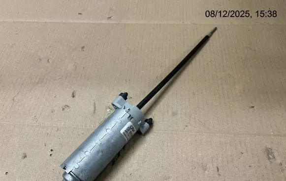 Mercedes-Benz GL X164 Seat adjustment motor 0130002625