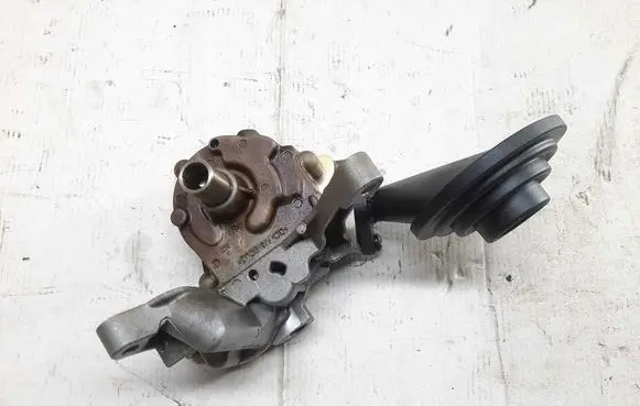 Audi A4 S4 B8 8K Oil pump 06E115105AQ
