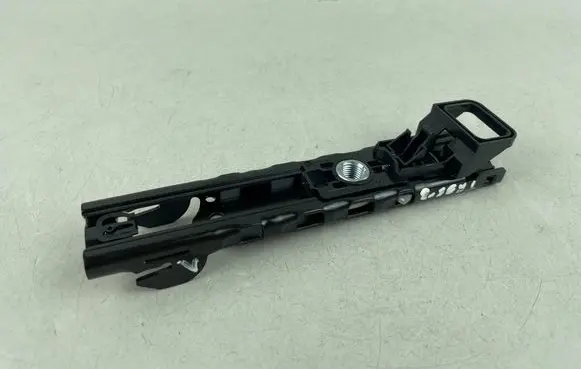 Volkswagen T-Roc Seat belt height adjuster 4M0857819
