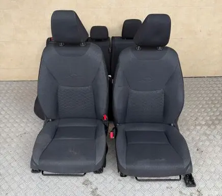 Toyota Yaris Cross Seat set
