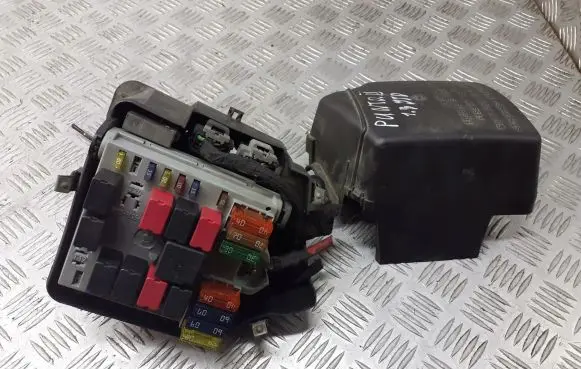 Fiat Punto (199) Fuse box cover 46835603