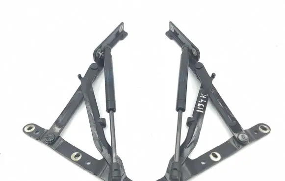 Maserati Quattroporte Tailgate/trunk/boot hinge 67726100