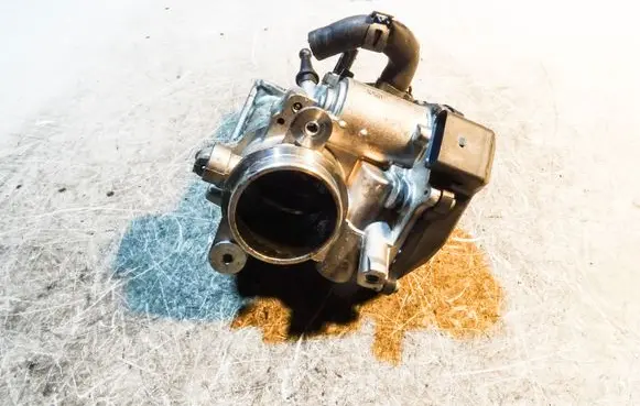 Audi A5 8T 8F Throttle valve 04L128063T