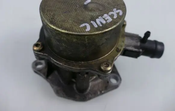 Renault Scenic II - Grand scenic II Vacuum pump