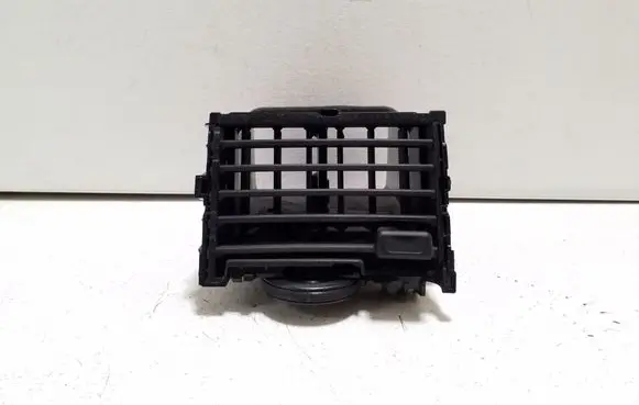 Nissan Leaf I (ZE0) Dash center air vent grill 687513NL0A