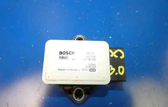 Jaguar XJ X351 ESP acceleration yaw rate sensor 8W83-14B296-AD 7036794 0265005772