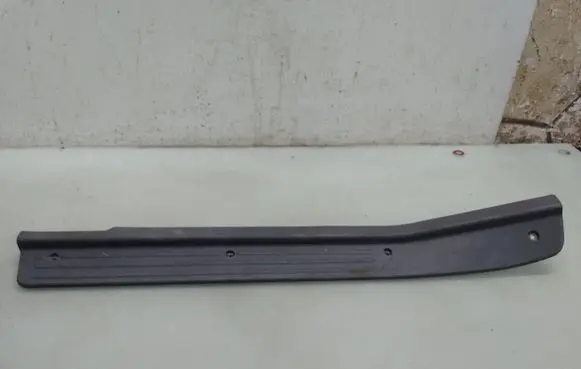 Rear sill trim cover