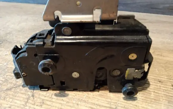Audi A2 Front door lock
