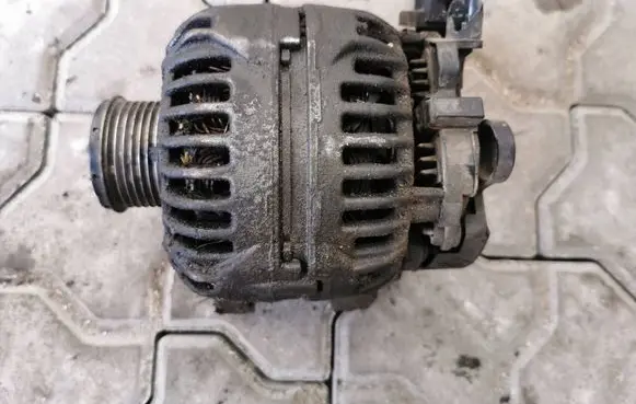 Citroen Berlingo Generator/alternator 9646321880