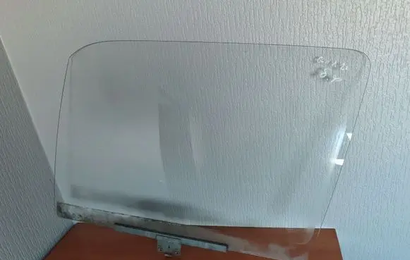 Volkswagen Golf II Front door window/glass (coupe) 191845201 43R001057 DOT27M90AS2
