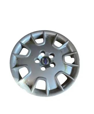 Volvo V70 R16 wheel hub/cap/trim 30683237