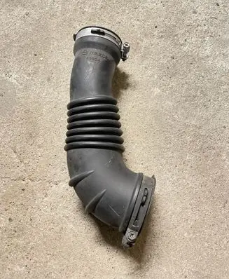 Mazda CX-7 Air intake hose/pipe R2AX13221