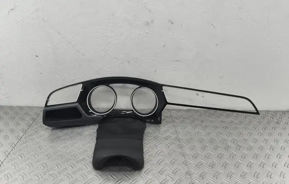 Volkswagen Touran III Dashboard trim 5TB858415