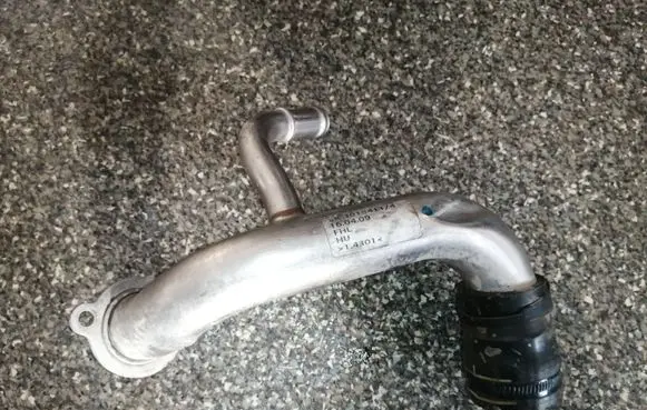 BMW 1 E81 E87 Engine coolant pipe/hose 3016411