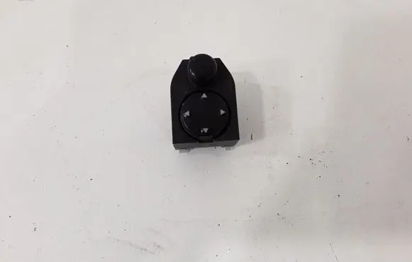 Audi A4 S4 B5 8D Wing mirror switch