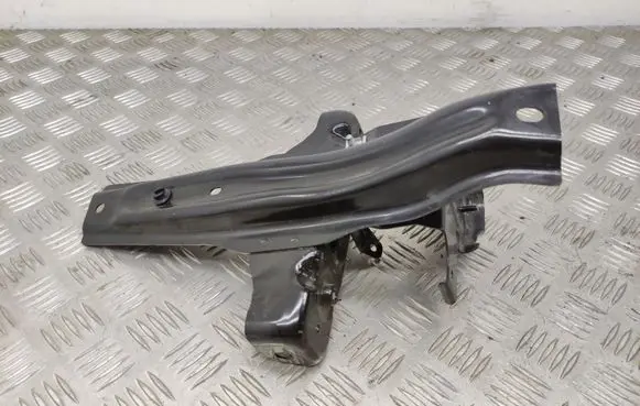 Mercedes-Benz A W176 Other engine bay part A2465451500