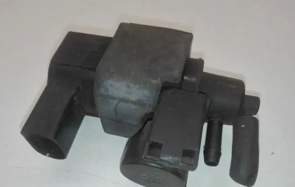 Audi Q7 4L Vacuum valve 059906628B