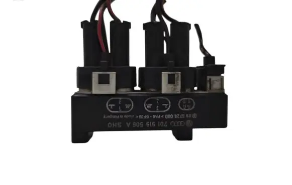 Volkswagen Sharan Coolant fan relay 701919506A