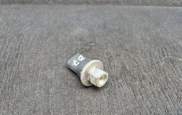 Audi A4 S4 B6 8E 8H Air conditioning (A/C) pressure sensor 8E0959126B 8E0959126 8Z0959126