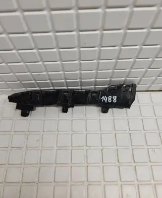 Front bumper mounting bracket