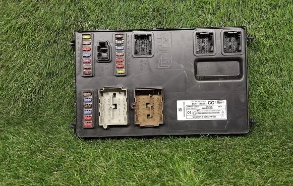 Ford Transit Power management control unit 8C1T14A073CC 5WK48948M