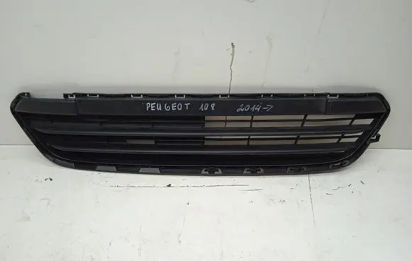 Peugeot 108 Front bumper lower grill 531120H120