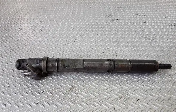 Audi A6 S6 C5 4B Fuel injector 059130201F 0432133795