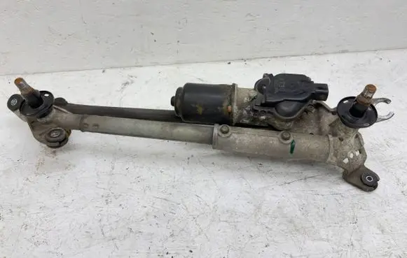 Honda FR-V Front wiper linkage and motor 32238 04082321