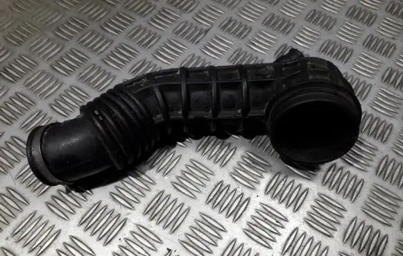 Alfa Romeo 164 Air intake hose/pipe b447 s2350