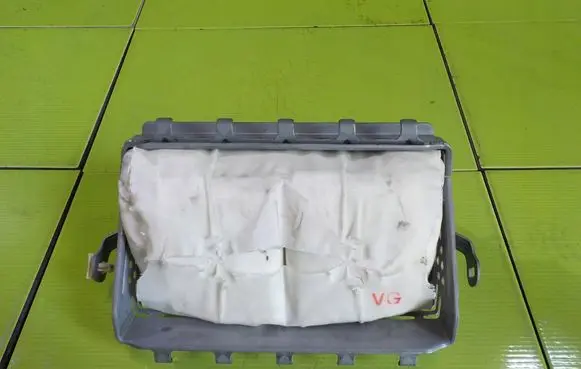 Mitsubishi Lancer VIII Passenger airbag 7030A060