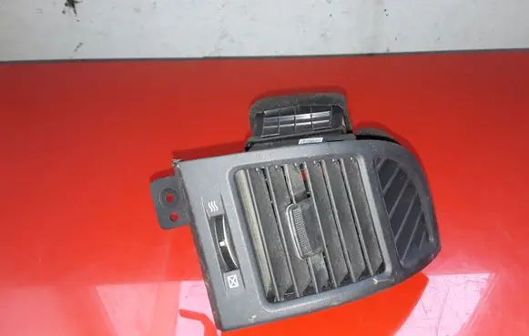 Hyundai Santa Fe Dashboard side air vent grill/cover trim 974802B900