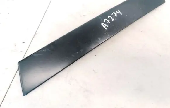 Audi A4 S4 B5 8D Front door glass trim molding 8D9853377B