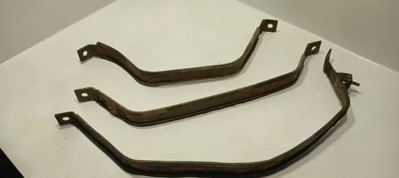 Toyota RAV 4 (XA30) Fuel tank mounting bracket 