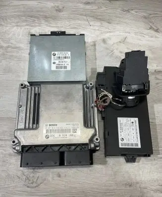 BMW 3 E92 E93 Engine ECU kit and lock set 8518166 0281018592 9287535