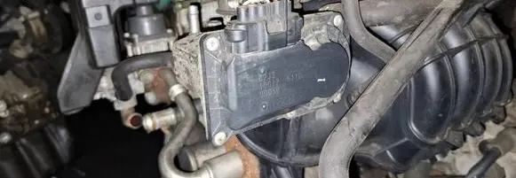 Suzuki Swift I Throttle valve 10g125110