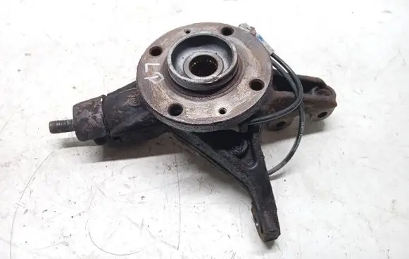 Citroen C4 I Picasso Front wheel hub spindle knuckle