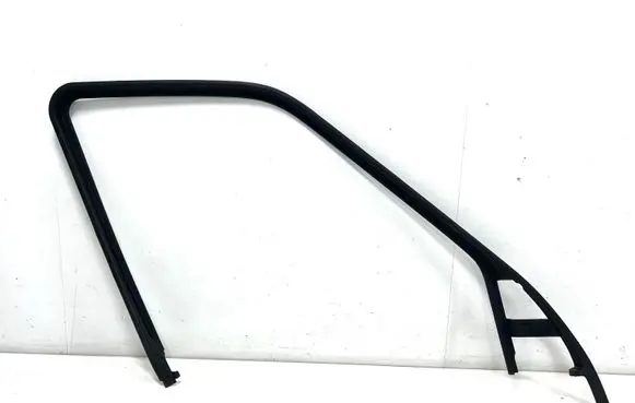 Land Rover Range Rover Sport L320 Front door window/glass frame EJN000110