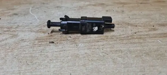 Volvo S40, V40 Brake pedal sensor switch 9146505